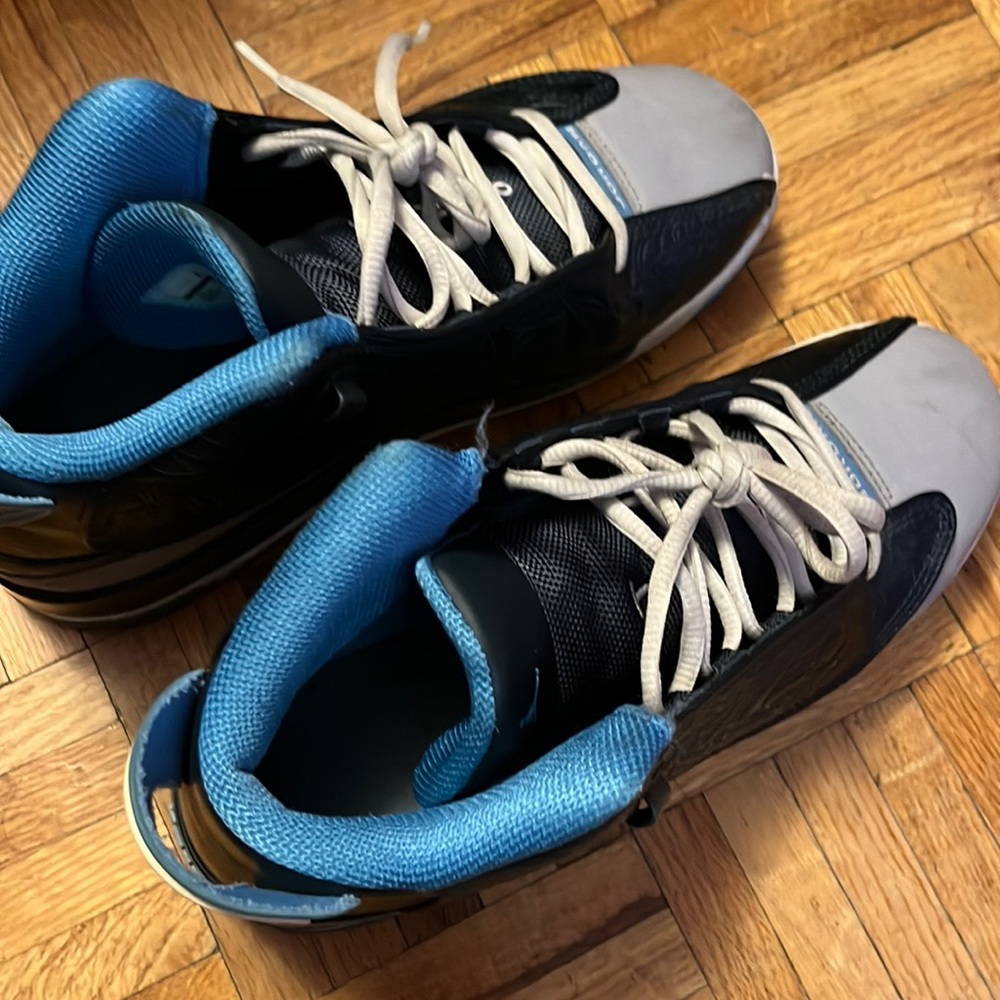 Baby blue grey and white Jordan’s dub 00’s
